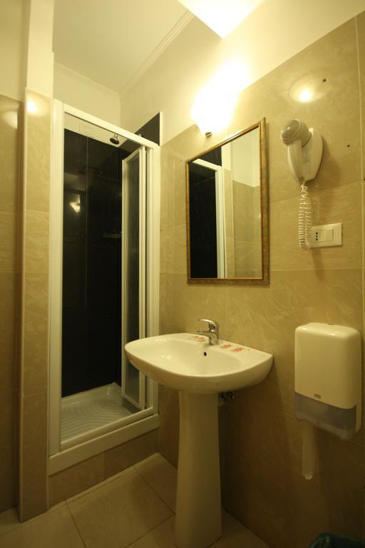 Hotel Cherubini Рим Екстер'єр фото